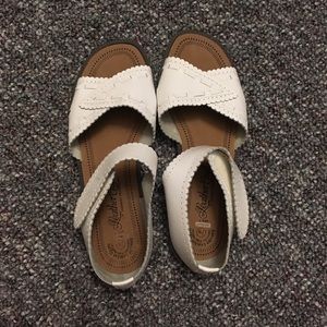 Leathercraft brand velcro sandal